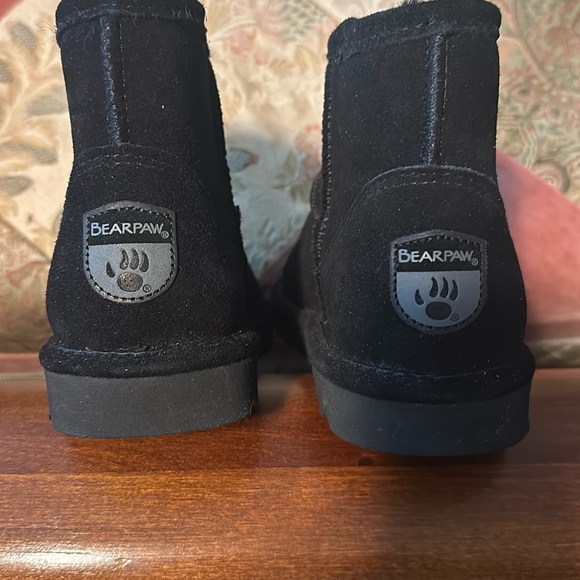 NWOT Bearpaw boots - Picture 1 of 6
